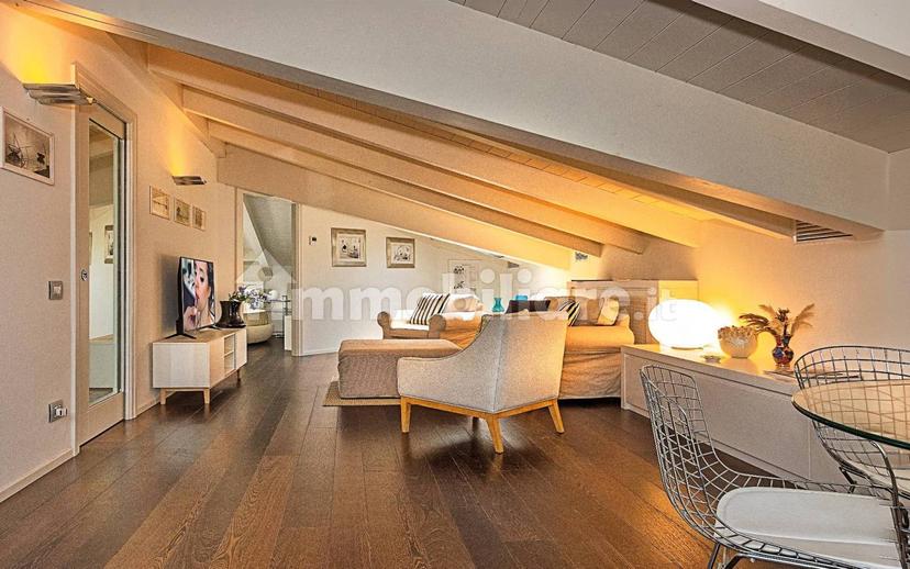 Quadrilocale via Giosuè Carducci 265, Centro, Forte dei Marmi — foto 7 di 20