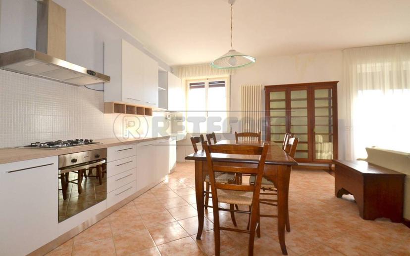 Appartamento via 7 Martiri, Centro, Valdagno — foto 12 di 14