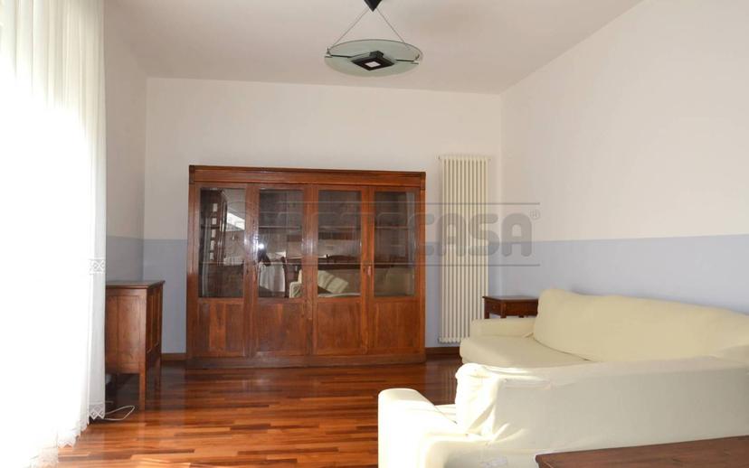 Appartamento via 7 Martiri, Centro, Valdagno — foto 5 di 14