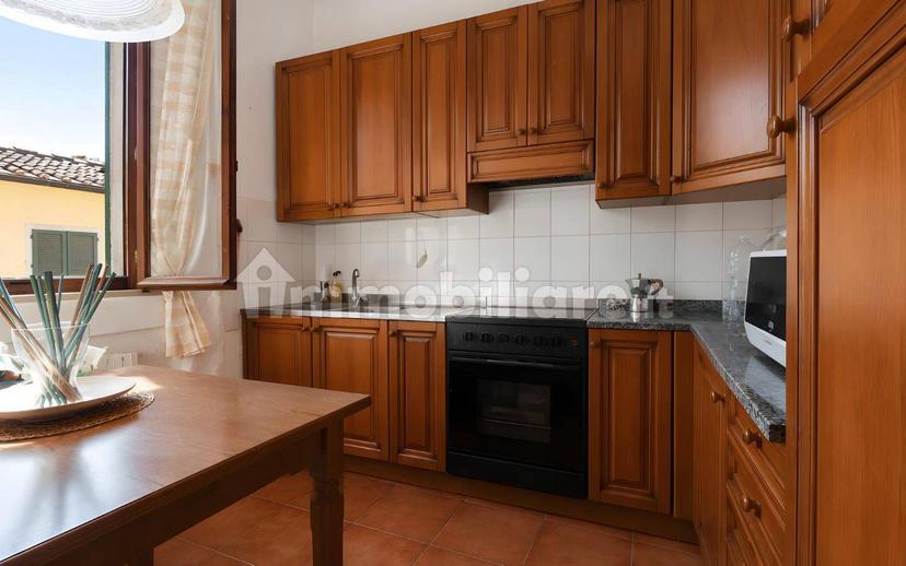 Appartamento piazza Buonaparte,, Centro Storico, San Miniato — foto 4 di 18