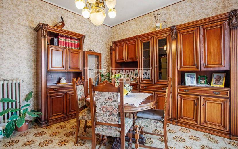 Terratetto unifamiliare 200 m², da ristrutturare, Fidenza — foto 7 di 32