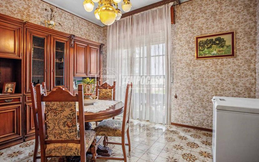 Terratetto unifamiliare 200 m², da ristrutturare, Fidenza — foto 18 di 32
