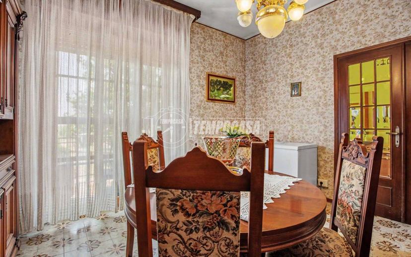Terratetto unifamiliare 200 m², da ristrutturare, Fidenza — foto 16 di 32