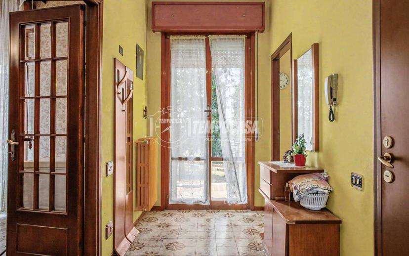 Terratetto unifamiliare 200 m², da ristrutturare, Fidenza — foto 23 di 32
