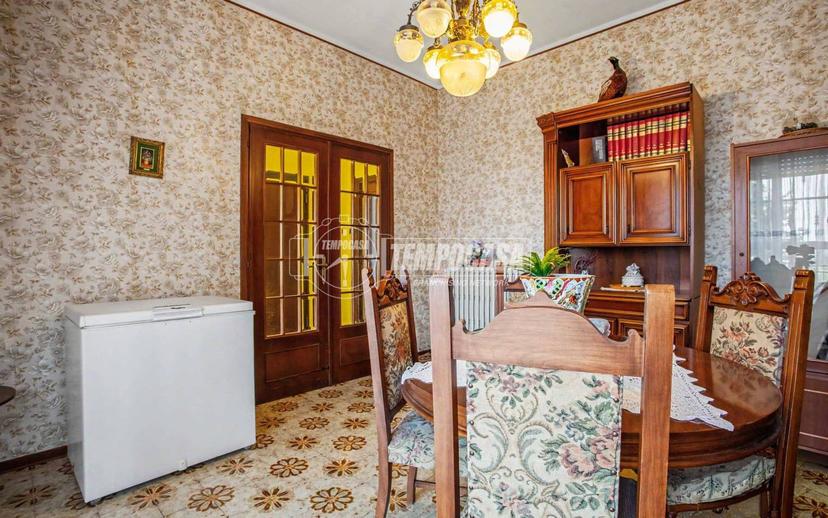 Terratetto unifamiliare 200 m², da ristrutturare, Fidenza — foto 26 di 32