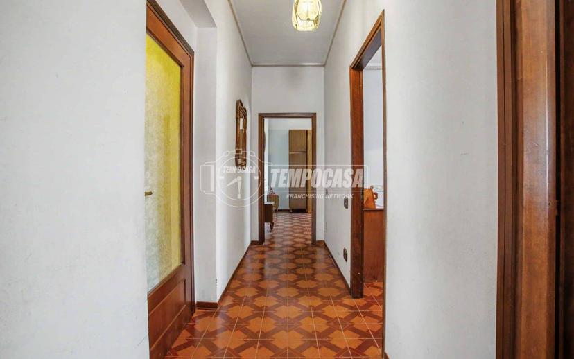 Terratetto unifamiliare 200 m², da ristrutturare, Fidenza — foto 5 di 32