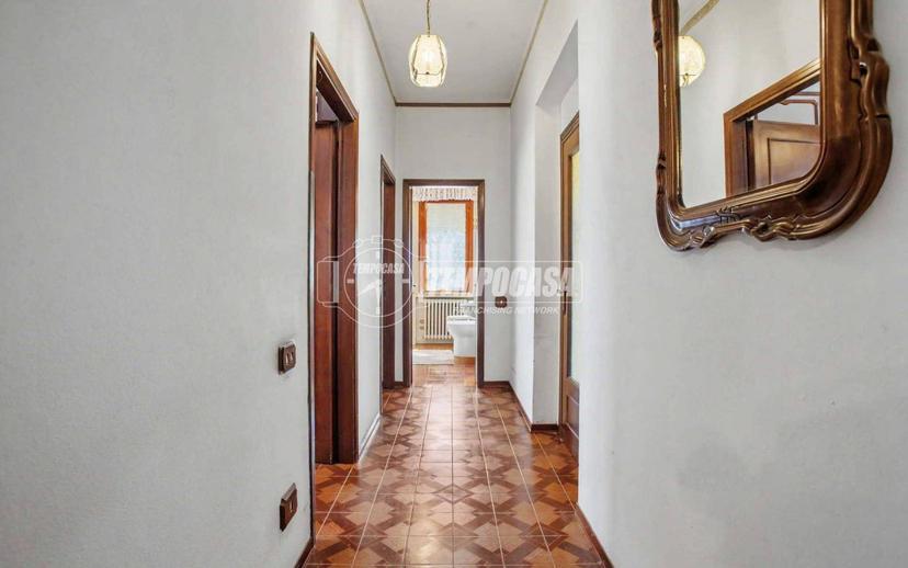 Terratetto unifamiliare 200 m², da ristrutturare, Fidenza — foto 27 di 32