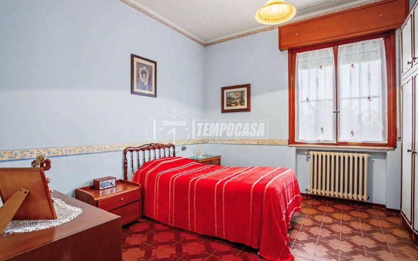 Terratetto unifamiliare 200 m², da ristrutturare, Fidenza — foto 3 di 32