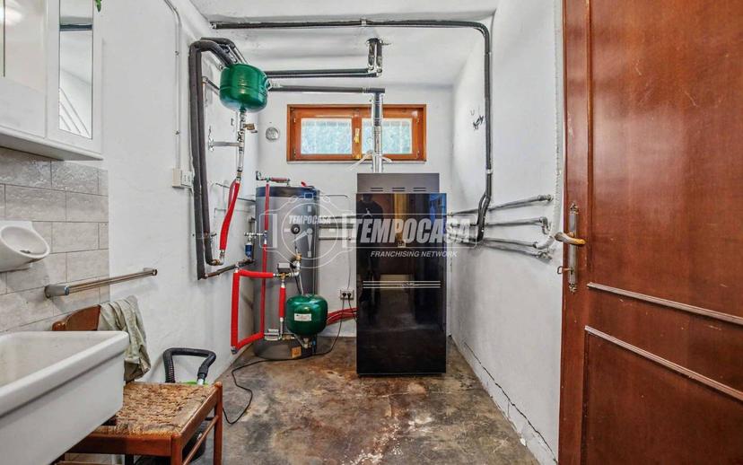 Terratetto unifamiliare 200 m², da ristrutturare, Fidenza — foto 32 di 32