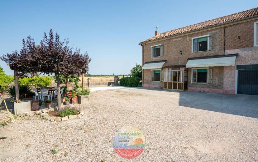 Villa bifamiliare via 20 Settembre 4, Centro, Copparo — foto 3 di 47
