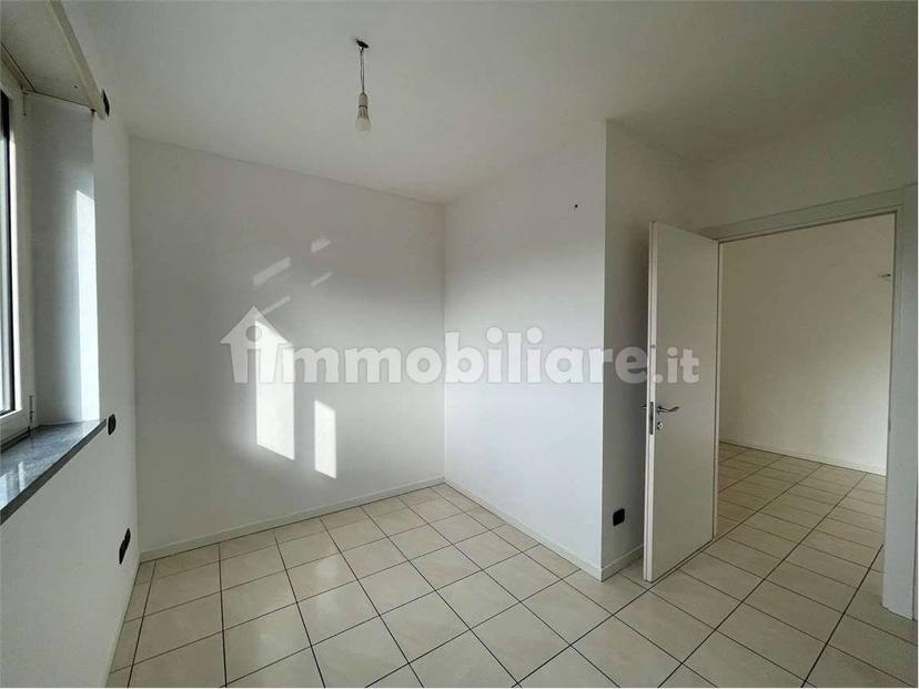 Quadrilocale via Ada Negri, Centro, Carugo — foto 12 di 30