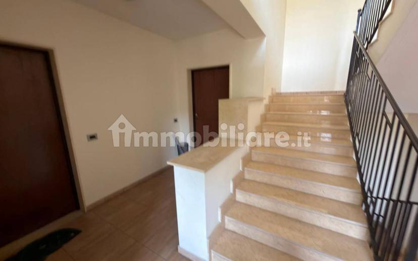 Trilocale via Camillo Benso di Cavour, Rione Libertà, Benevento — foto 2 di 14