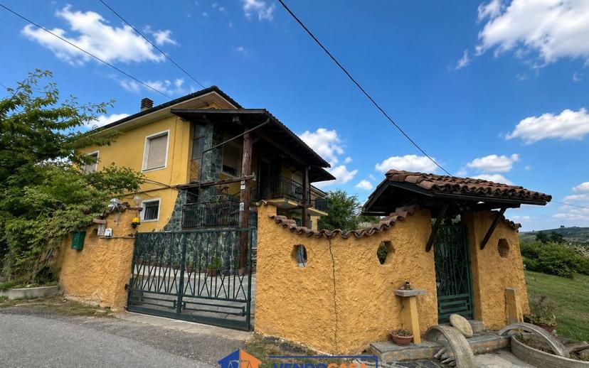 Villa unifamiliare Strada Piazzaro 6, Nizza Monferrato — foto 3 di 22