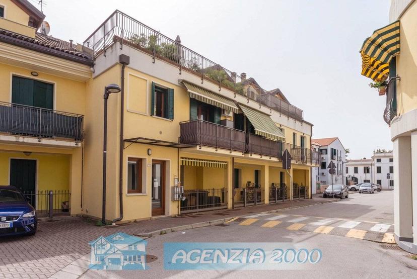 Appartamento via zilio 8, Centro, Conselve — foto 12 di 50