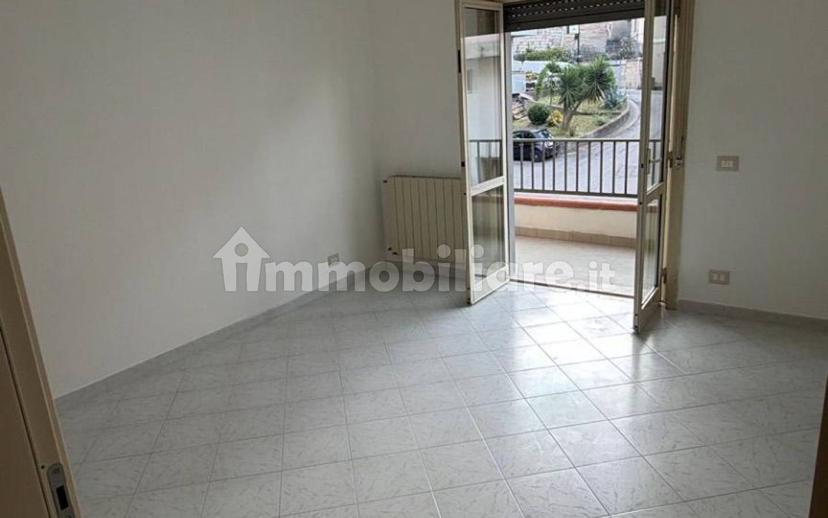 Trilocale viale Europa, Centro, Teano