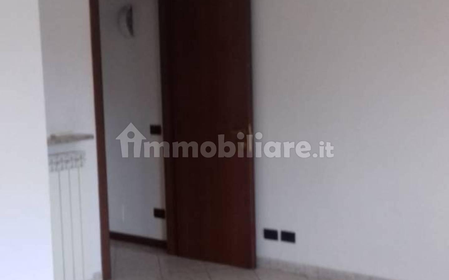 Bilocale via Giacomo Matteotti 34, Cameri