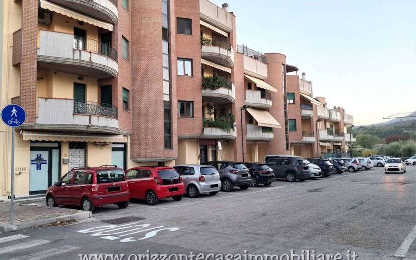 Appartamento ottimo stato, primo piano, Ascoli Piceno — foto 18 di 25