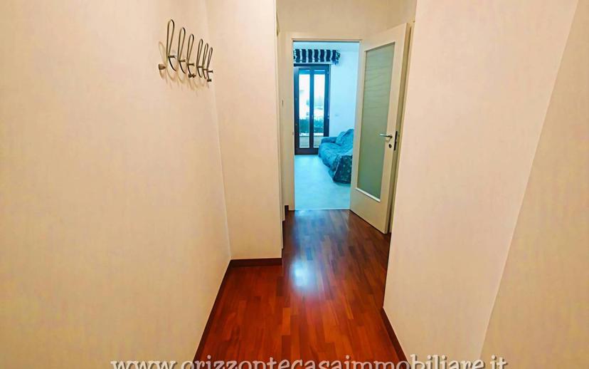 Appartamento ottimo stato, primo piano, Ascoli Piceno — foto 3 di 25