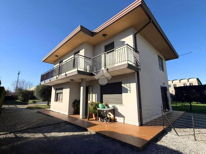 Villa unifamiliare via Evangelista Torricelli 13, Centro, Mogliano Veneto — foto 16 di 18