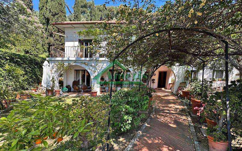 Villa unifamiliare via Serrati, Oneglia, Imperia — foto 26 di 32