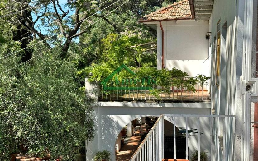 Villa unifamiliare via Serrati, Oneglia, Imperia — foto 7 di 32