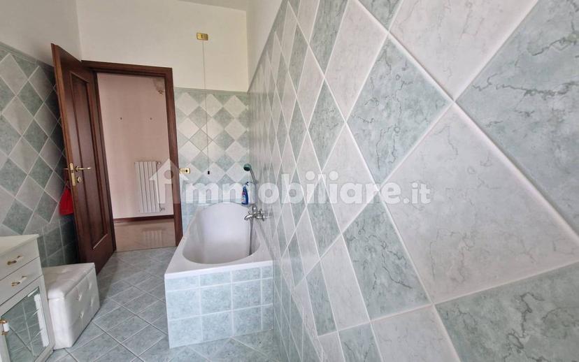Appartamento via Senerchia 12, Centro, Isernia — foto 7 di 28