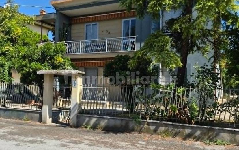 Villa bifamiliare via Maria Teresa Cattani, Centro, Forlimpopoli — foto 7 di 11