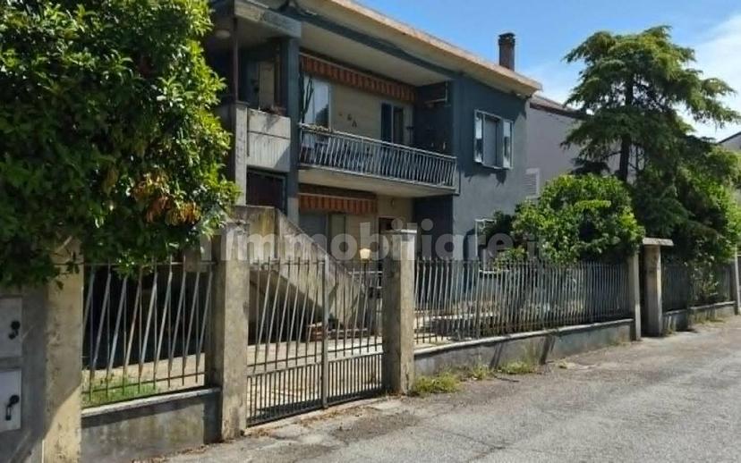 Villa bifamiliare via Maria Teresa Cattani, Centro, Forlimpopoli — foto 11 di 11