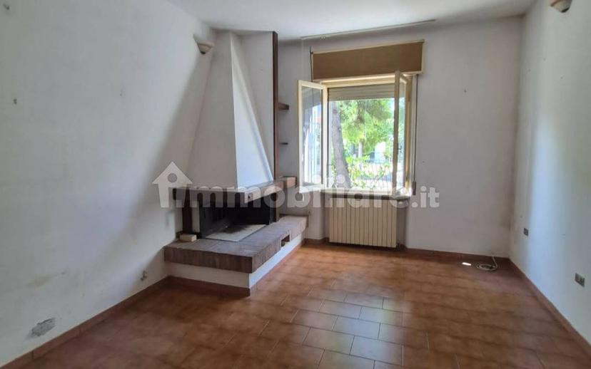 Villa bifamiliare via Maria Teresa Cattani, Centro, Forlimpopoli — foto 6 di 11