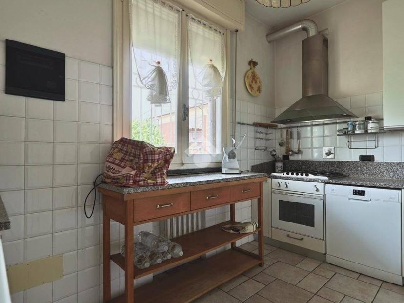 Villa plurifamiliare via Aleardo Aleardi, Orologio, Reggio Emilia — foto 15 di 46