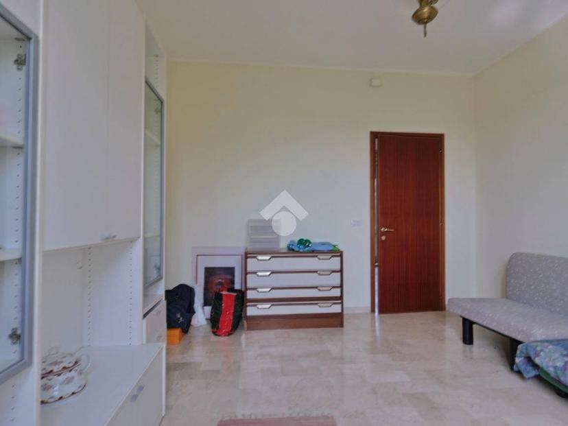 Villa plurifamiliare via Aleardo Aleardi, Orologio, Reggio Emilia — foto 10 di 46