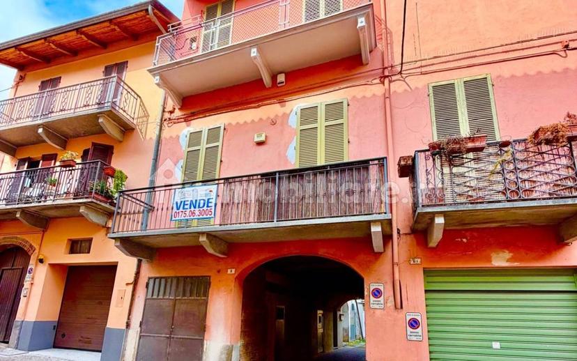 Bilocale via San Martino 8, Centro, Saluzzo — foto 3 di 13
