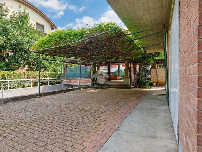 Villa plurifamiliare via Aleardo Aleardi, Orologio, Reggio Emilia — foto 30 di 46