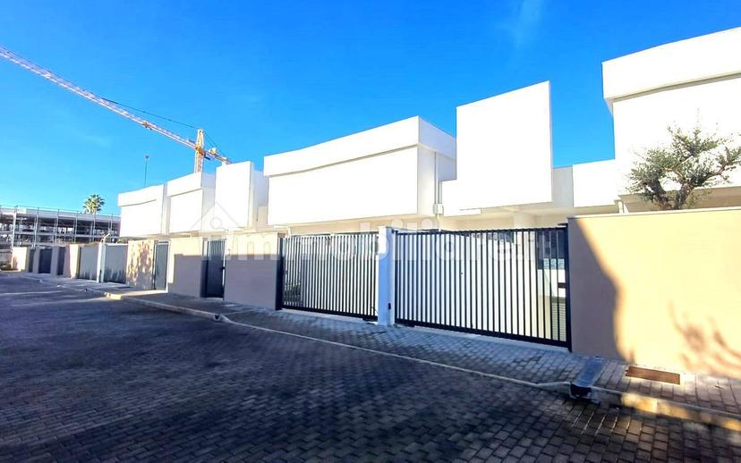 Villa a schiera corso Alcide De Gasperi, Poggiofranco, Bari — foto 24 di 36