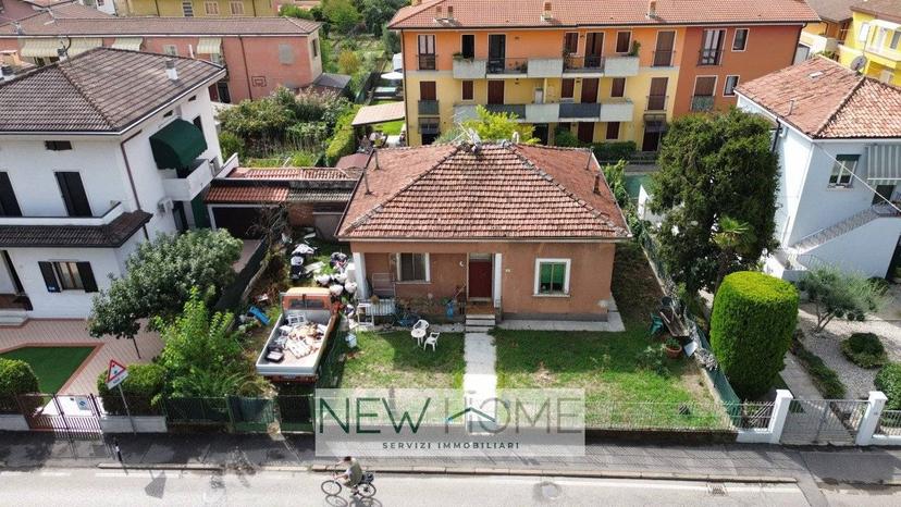 Villa unifamiliare via Polveriera Vecchia 20, Borgo Roma, Verona — foto 6 di 6