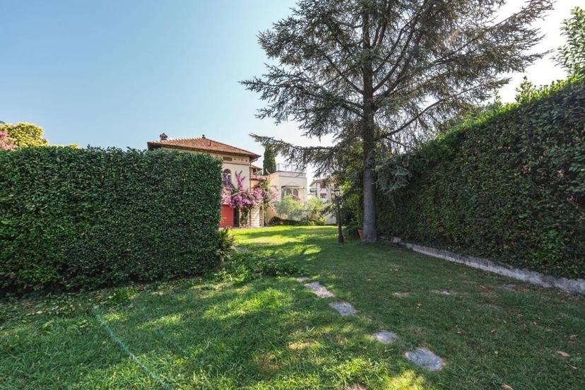Villa unifamiliare Lungolago Giuseppe Zanardelli, Toscolano Maderno, Toscolano-Maderno — foto 16 di 42