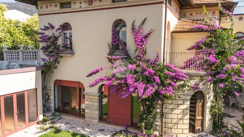 Villa unifamiliare Lungolago Giuseppe Zanardelli, Toscolano Maderno, Toscolano-Maderno — foto 18 di 42