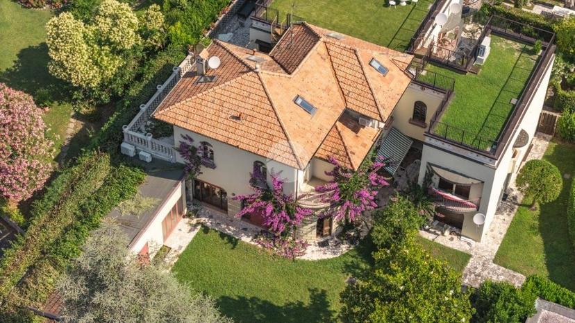 Villa unifamiliare Lungolago Giuseppe Zanardelli, Toscolano Maderno, Toscolano-Maderno — foto 25 di 42