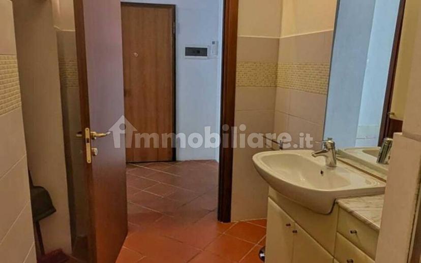 Bilocale piazza IV Novembre 25, Boltiere — foto 4 di 21