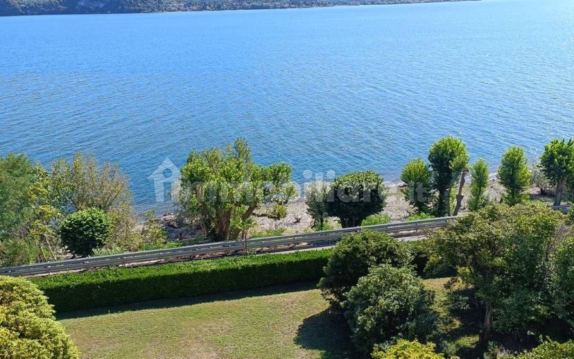 Trilocale Strada Statale del Sempione 71, Belgirate — foto 18 di 36