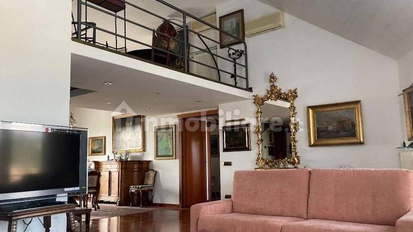Attico via Maria Virginia Staurenghi , 37, Centro, Varese — foto 17 di 17