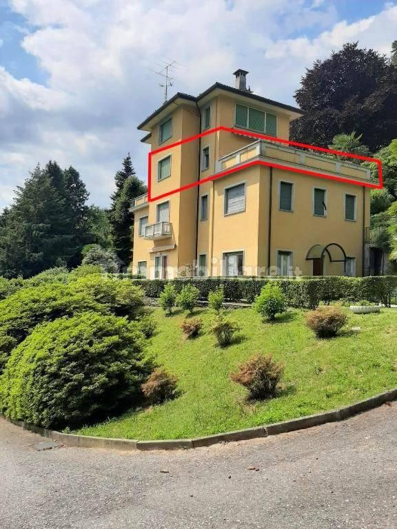 Trilocale Strada Statale del Sempione 71, Belgirate — foto 12 di 36