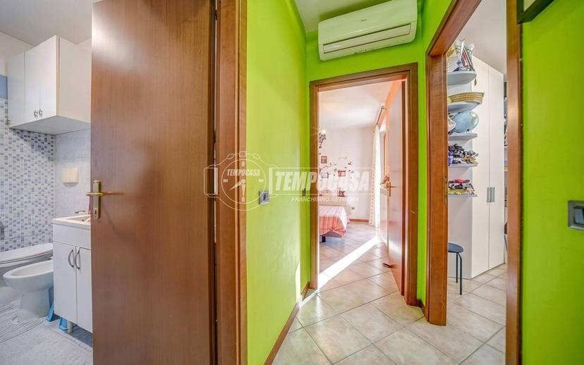 Trilocale via Goffredo Mameli, Centro, Borgomanero — foto 12 di 21
