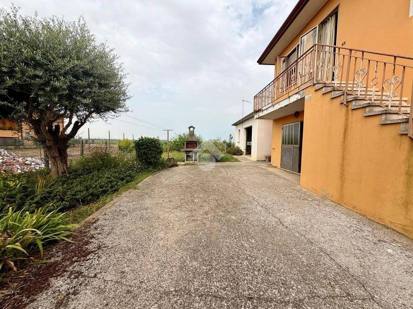 Trilocale via IV Novembre 123, Santa Maria D'adige, Vescovana — foto 5 di 16