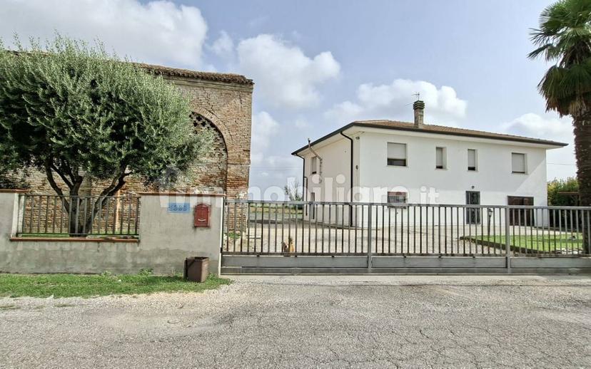 Villa unifamiliare, ottimo stato, 276 m², Frassinelle Polesine — foto 4 di 23