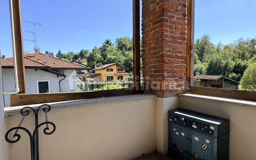 Villa unifamiliare, ottimo stato, 237 m², Oleggio Castello — foto 3 di 15