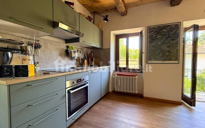 Villa unifamiliare, ottimo stato, 237 m², Oleggio Castello — foto 7 di 15