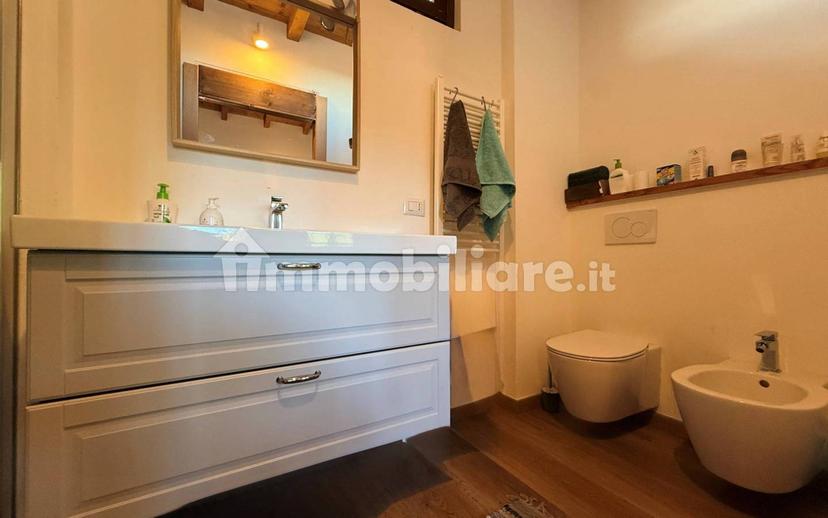Villa unifamiliare, ottimo stato, 237 m², Oleggio Castello — foto 8 di 15