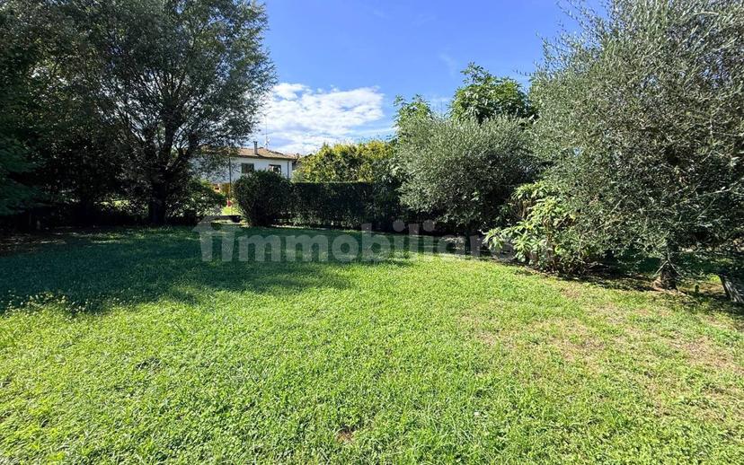 Villa unifamiliare, ottimo stato, 237 m², Oleggio Castello — foto 15 di 15
