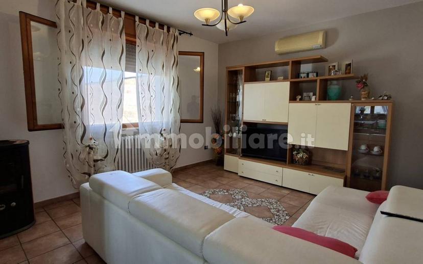 Villa unifamiliare, ottimo stato, 276 m², Frassinelle Polesine — foto 13 di 23